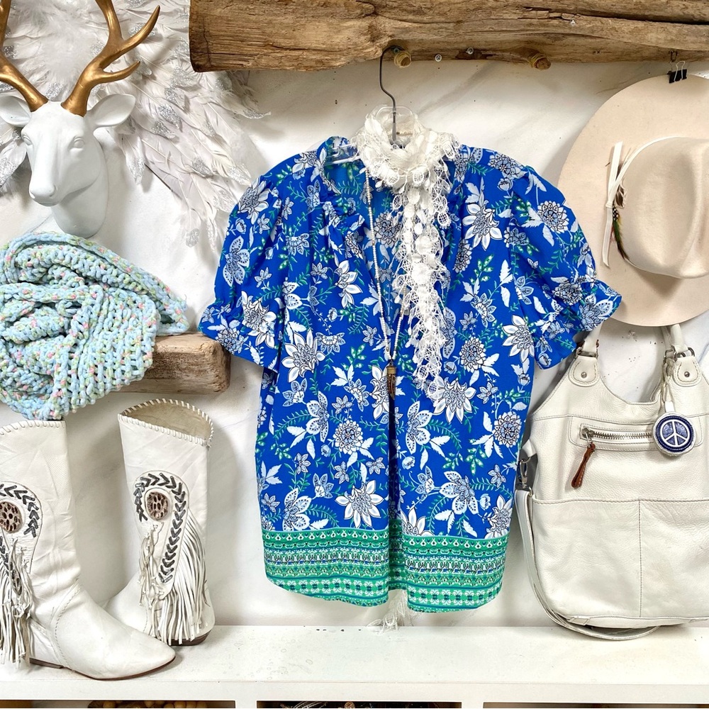 Enchanting Gypsy floral boho blouse w shabby chic prairie Country vibe